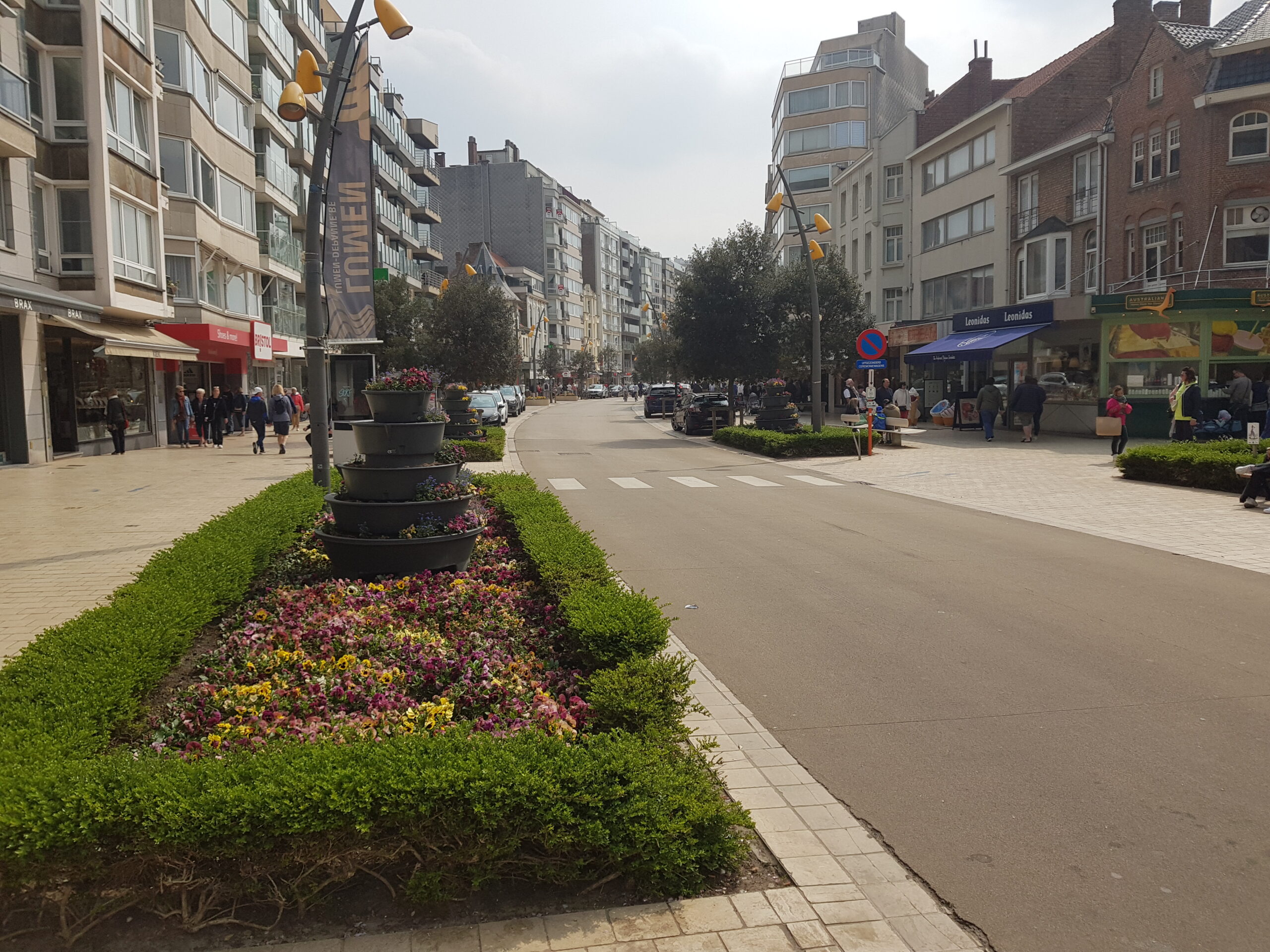 Winkelstraat, Zeelaan De Panne, België